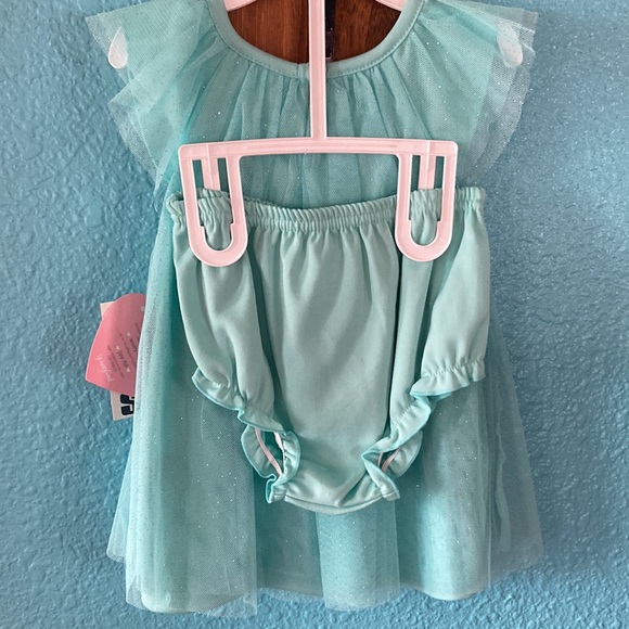 Youngland Baby | NWT Girls 2 piece Outfit - Picture 2 of 5
